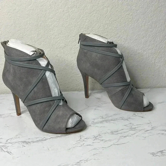 Journee Collection Women's Wide Width Samara Bootie Size 8 - Picture 3 of 12